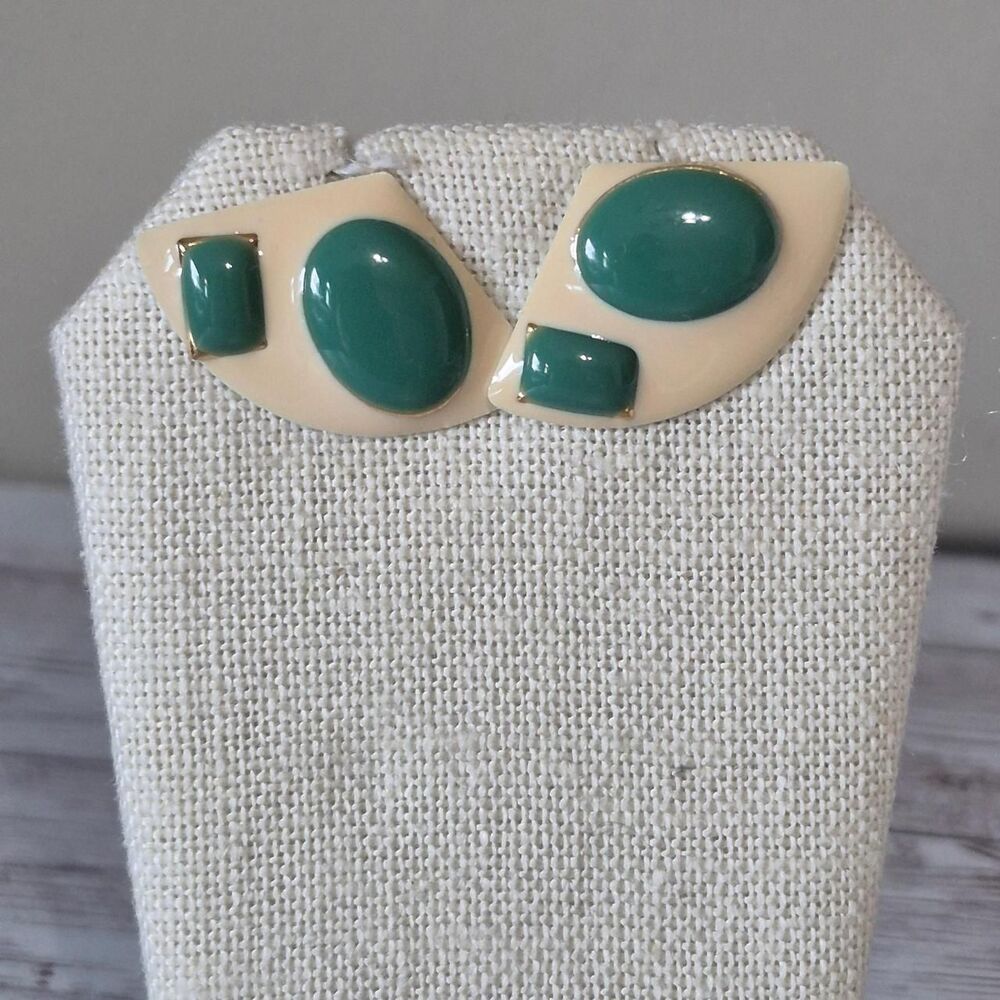Funky 1980s Fan-Shaped Deco Earrings